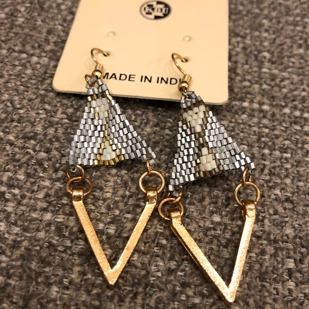 💕3/$19💕 Chainmail and Gold Triangle Earrings by KBI